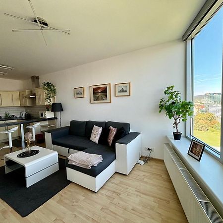 Apartamento Three Towers With Beautiful View And Parking! Bratislava Exterior foto