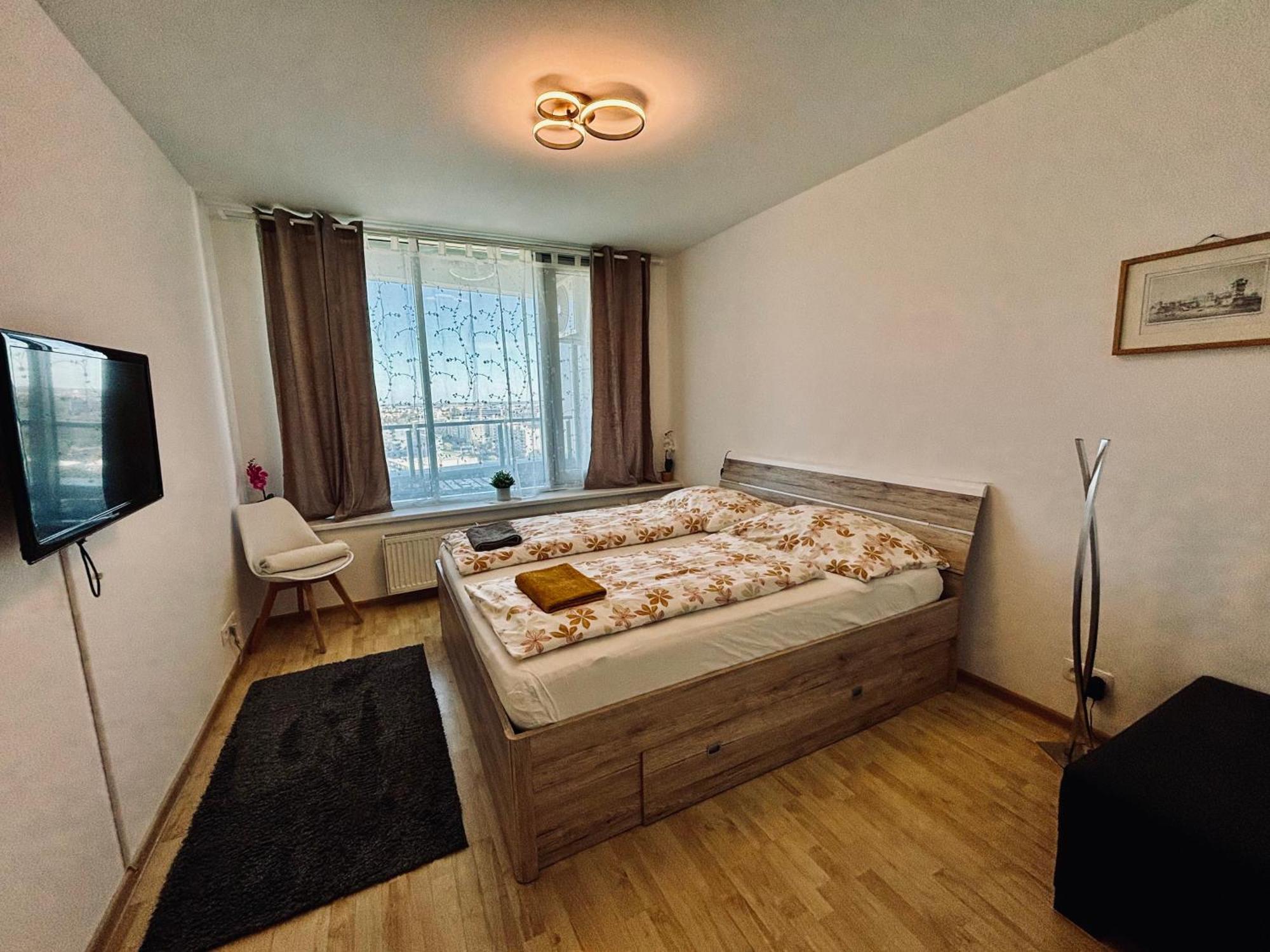 Apartamento Three Towers With Beautiful View And Parking! Bratislava Exterior foto
