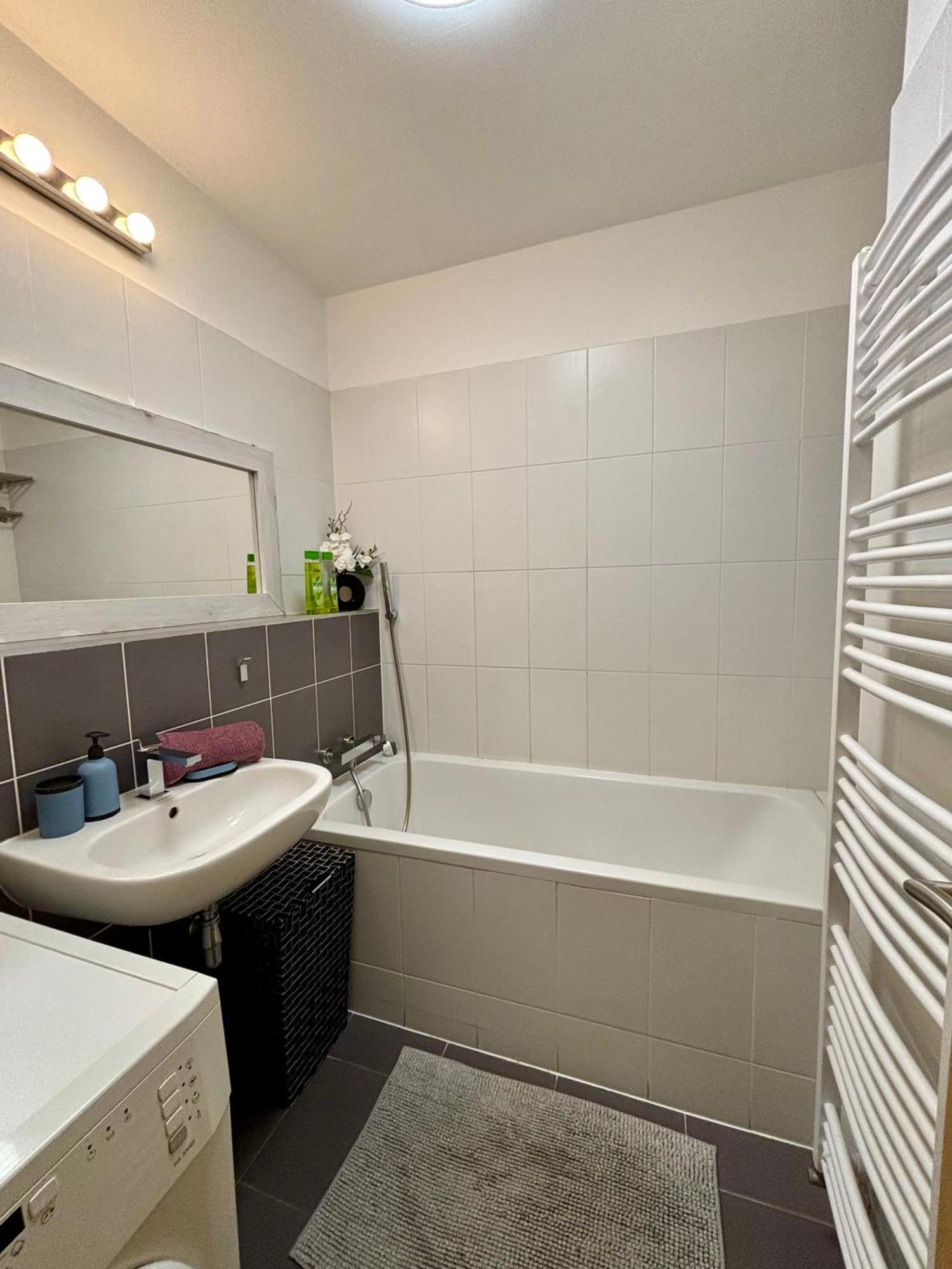 Apartamento Three Towers With Beautiful View And Parking! Bratislava Exterior foto